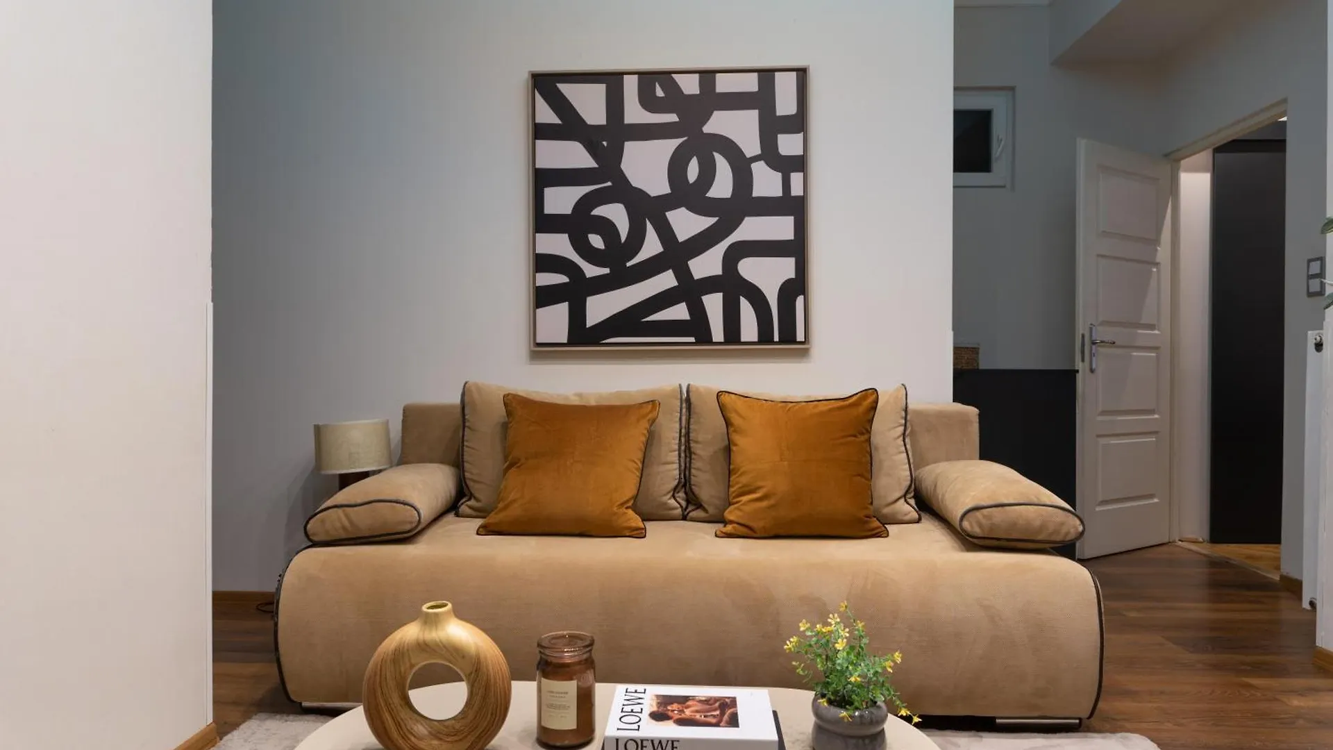 Chic Central 1Br Retreat Near New York Cafe With View Budapesta