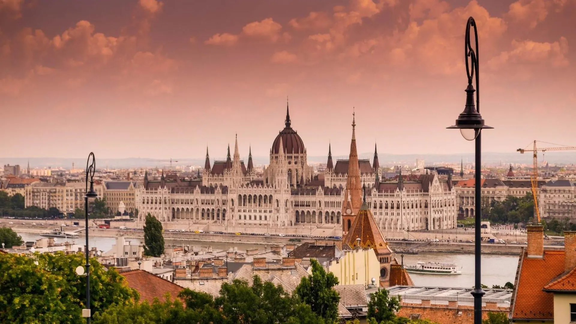 Apartament Chic Central 1Br Retreat Near New York Cafe With View Budapesta