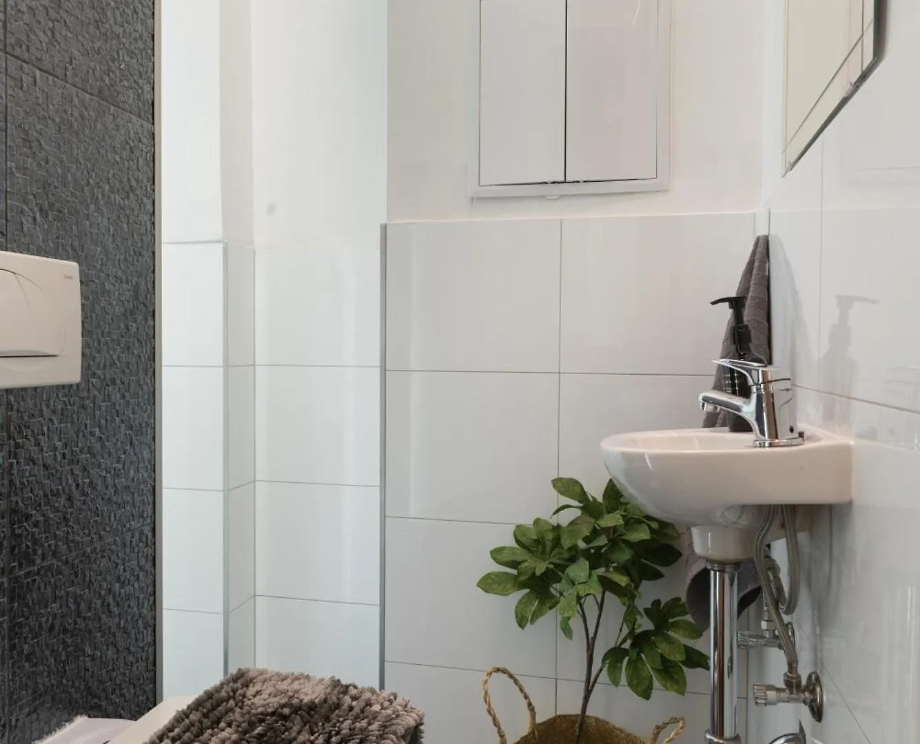 Chic Central 1Br Retreat Near New York Cafe With View Budapesta Apartament