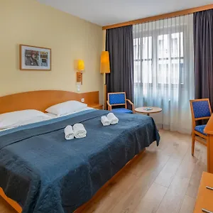 Corvin Sissi Wing Hotel