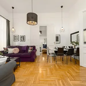 Black & White Apartament